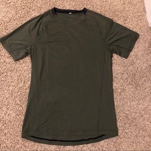 Lululemon men’s athletic tee
